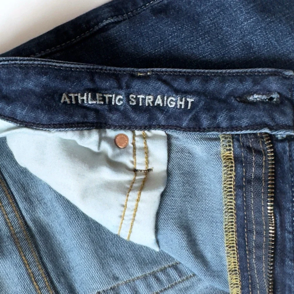 American Eagle Athletic Straight Jeans Mens 36x32 Stretch Dark Mid Rise  READ